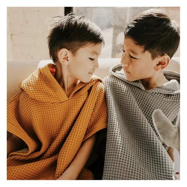 Kids hooded beach poncho, waffle cotton, view 3